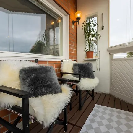 Penthouse With Sauna - King Size Bed - Free Wifi! 아파트 로바니에미