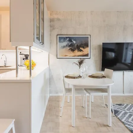 Penthouse With Sauna - King Size Bed - Free Wifi! Rovaniemi