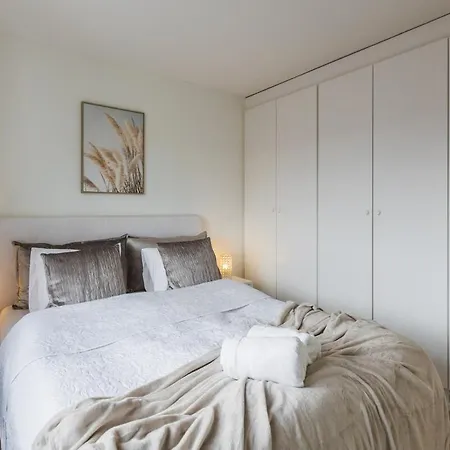 Penthouse With Sauna - King Size Bed - Free Wifi! Prázdninový dům