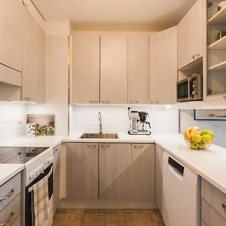 Penthouse With Sauna - King Size Bed - Free Wifi! Rovaniemi